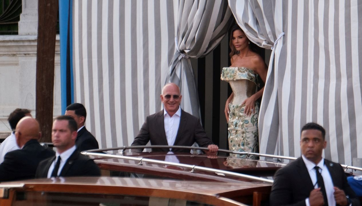 Venedik karıştı: Jeff Bezos’un lüks düğününe yansılar büyüyor