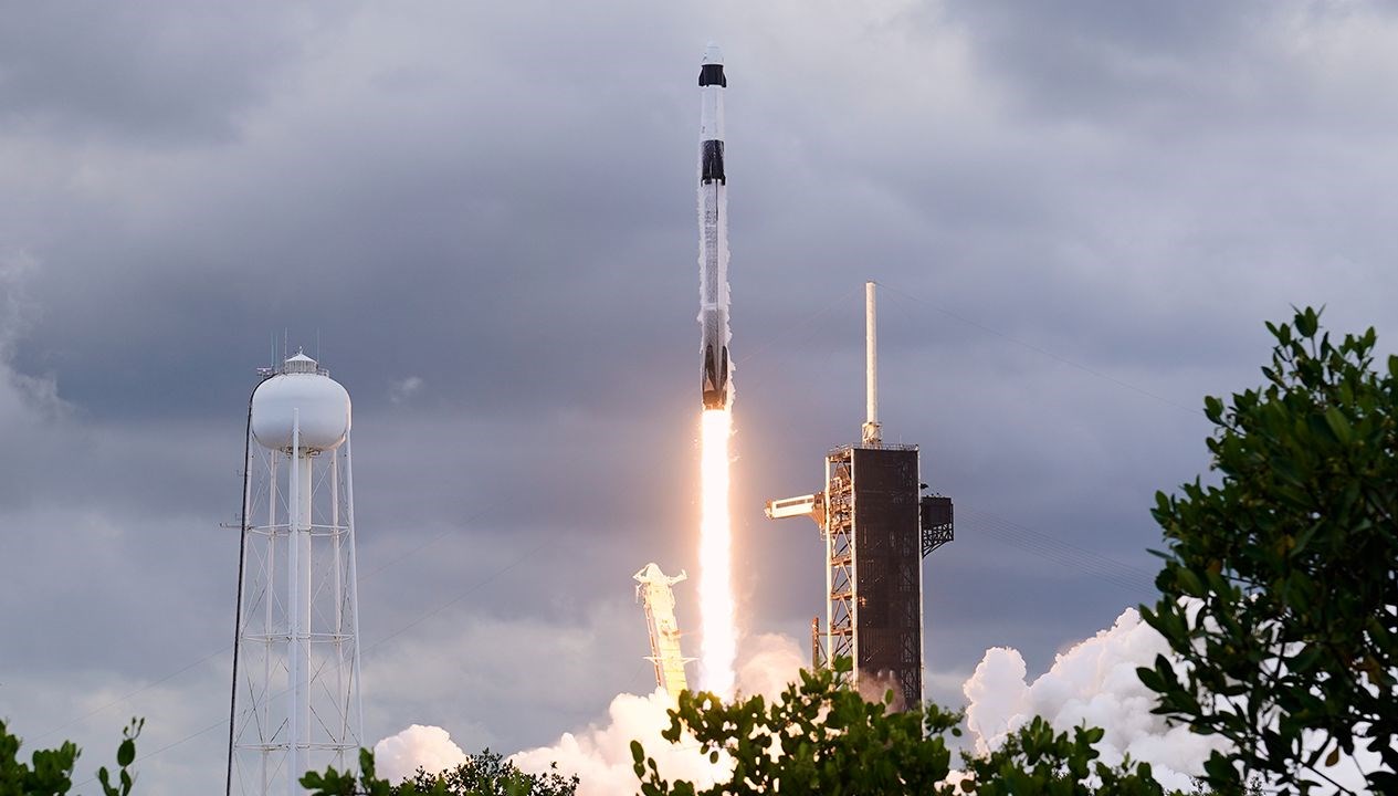 4 astronot 1 yıl gecikmeyle uzayda