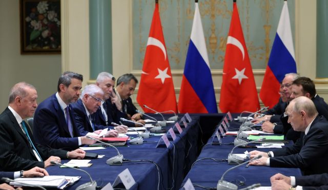 cumhurbaskani-erdogan-cinde-putinlebir-ortaya-geldi-yVqGJaJ1.jpg