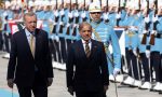cumhurbaskani-erdogan-pakistan-basbakani-serif-ile-gorustu-iuUeAtUt.jpg