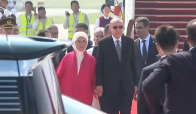 cumhurbaskani-erdogan-sanghay-dorugu-icin-cinde-NSDcL9tJ.jpg