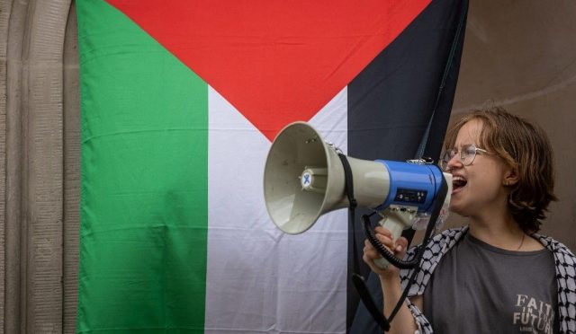 dunyanin-her-yerinden-universiteler-israille-baglarini-kopariyor-Ug6bjpEm.jpg