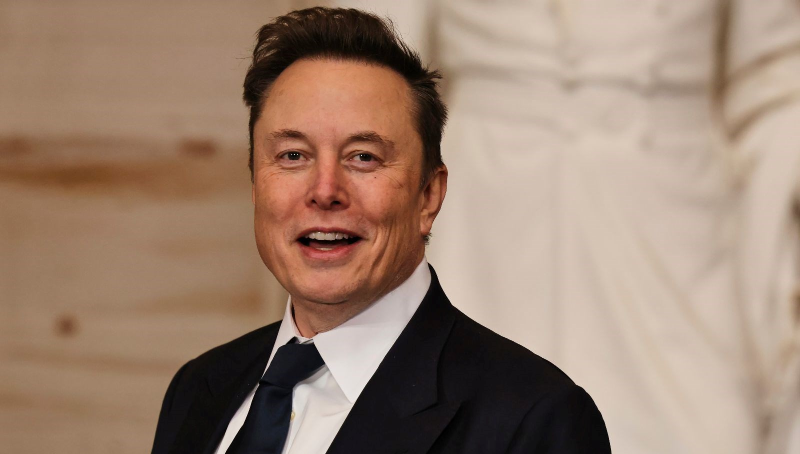 Elon Musk’tan çip atağı