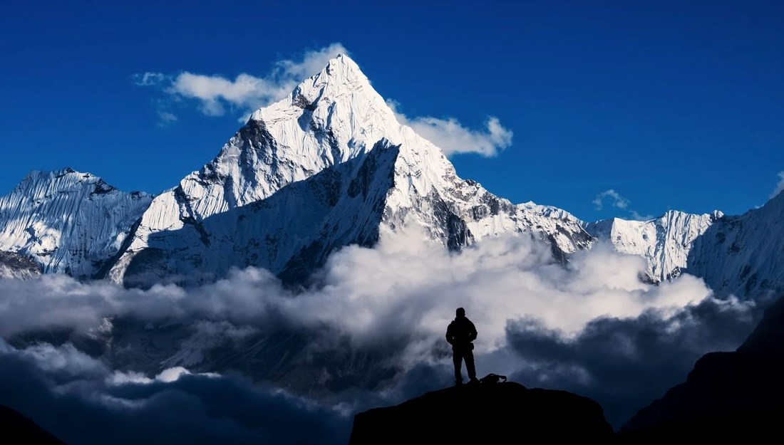 Everest Dağı’nda 10 yıl sonra bir birinci