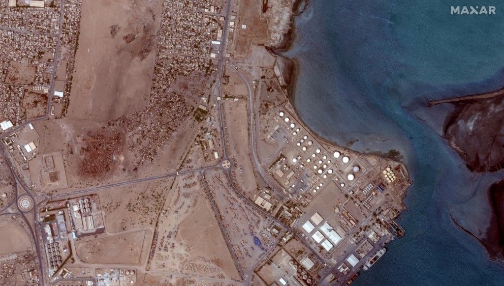 Evvel Gazze sonra Yemen: İsrail Hudeyde Limanı’nı bombaladı!