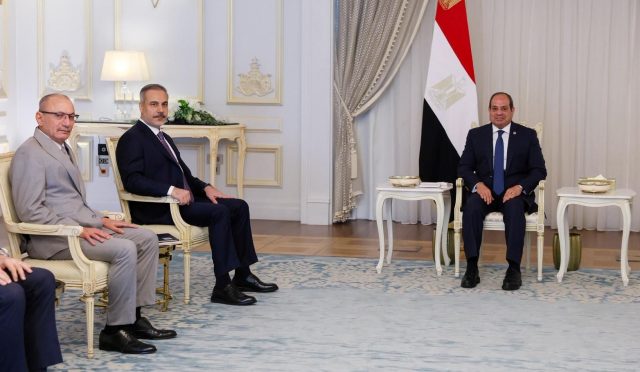 fidan-misirda-sisi-ile-gorustu-9NclgkER.jpg
