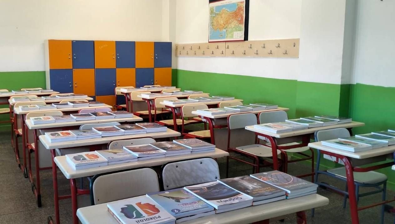 Fiyatsız ders kitaplarının dağıtımı tamamladı