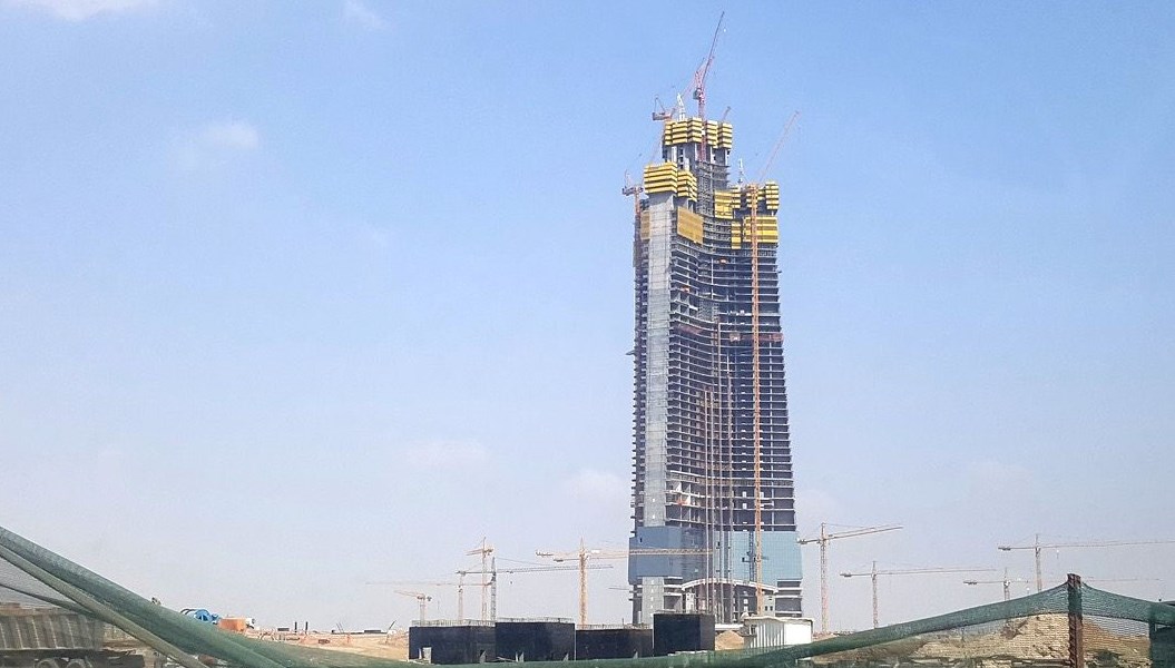 Göğü ikiye bölecek: Dünyanın en yüksek binası rekora koşuyor