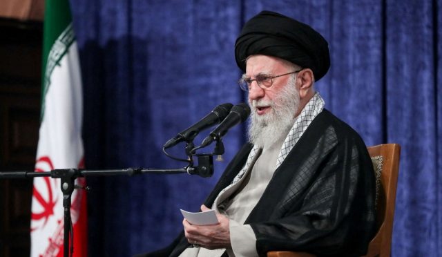 hamaneyden-abd-ve-israile-bildiri-irani-savasla-zayiflatamadiniz-S5TTWJni.jpg