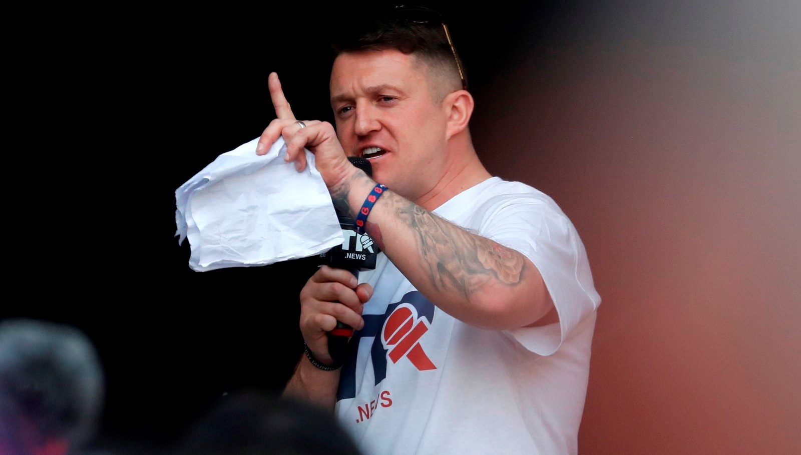 İngiltere’de çok sağcı Tommy Robinson gözaltına alındı