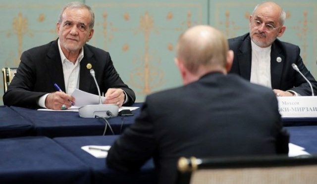 iran-cumhurbaskani-pezeskiyan-rusya-devlet-baskani-putin-ile-bir-ortaya-geldi-NYrIRHJ6.jpg