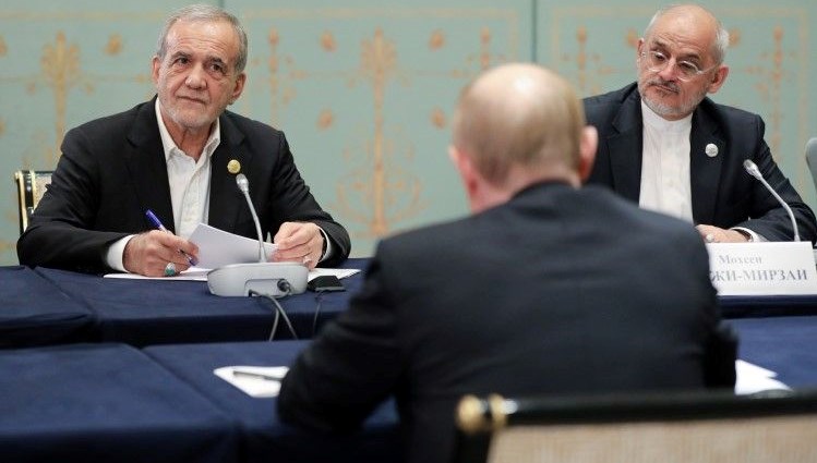 İran Cumhurbaşkanı Pezeşkiyan, Rusya Devlet Başkanı Putin ile bir ortaya geldi