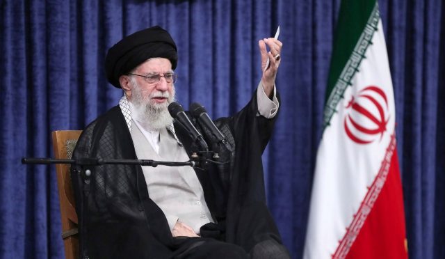 iran-halkin-mucahitleri-uyesi-iki-kisiyi-idam-etti-cQTazKGU.jpg