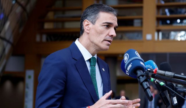 ispanya-basbakani-sanchezin-ucaginda-ariza-madride-geri-dondu-mqfbLEuD.jpg