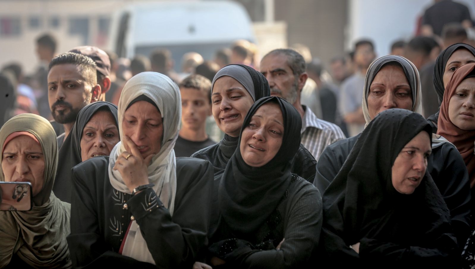 İsrail “güvenli bölge”de 11 kişiyi öldürdü, konutları havaya uçurdu
