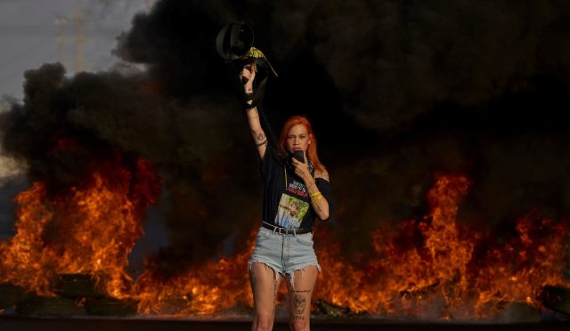 israilde-ateskes-protestosu-otoyollar-kapatildi-rhhBZe7U.jpg