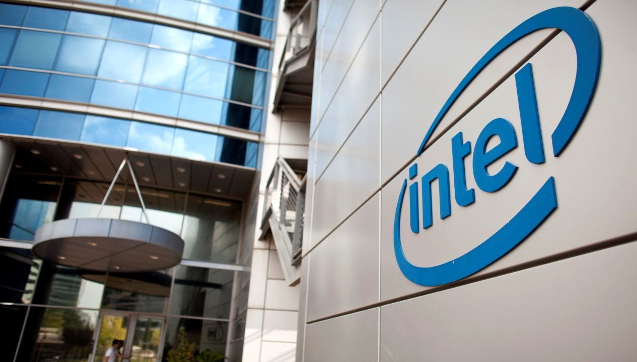 Japon SoftBank’tan Intel’e 2 milyar dolarlık yatırım
