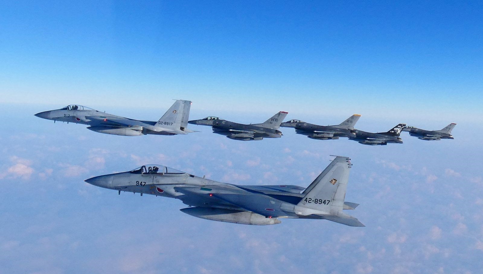 Japonya’dan tarihi F-15 atağı: Savaş jetleri birinci kere Avrupa’ya gidiyor