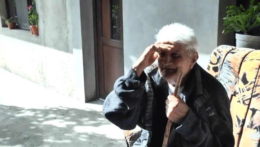 Kaybolduktan 30 yıl sonra birebir kıyafetlerle geri döndü: Hiçbir şey hatırlamıyor