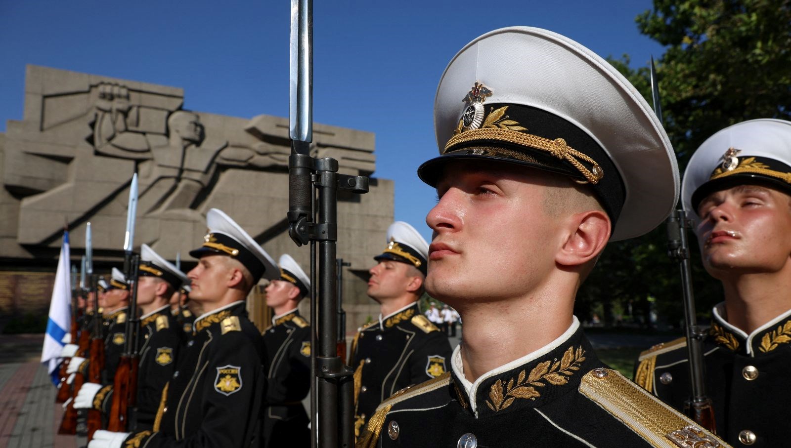 Kremlin huzursuz: Rusya, gövde gösterisini son anda iptal etti!