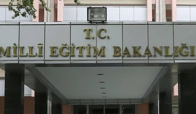 mebden-ihtar-bakanligin-ismini-kullanan-sahislara-karsi-dikkatli-olunmali-aCXIB3Uv.jpg