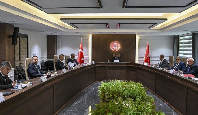 memur-artirimi-hakem-heyetinin-3uncu-toplantisi-bugun-IqakidHW.jpg