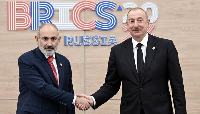 Paşinyan’ın uçağı Azerbaycan’dan geçti