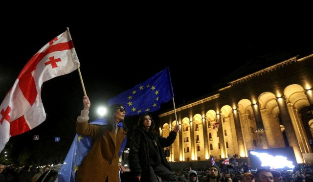 rus-eskrimcilere-protesto-yarismalardan-cekilin-6hWKEwtk.jpg