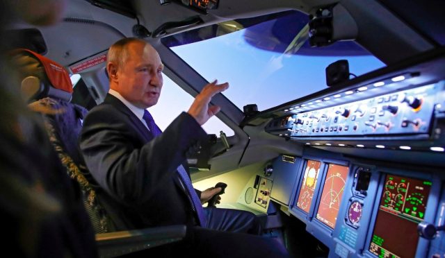 rus-havaciliginda-kaos-yolcu-bilgileri-tehlikede-ucuslar-durdu-zZhqcPB7.jpg
