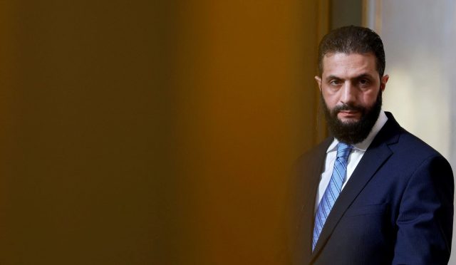 suriye-lideri-sara-esinin-mezuniyet-merasimine-katildi-jRh37Qgd.jpg