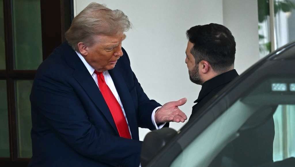 Trump bu defa Zelenski’nin kıyafetini beğendi: İnanmıyorum, bayıldım