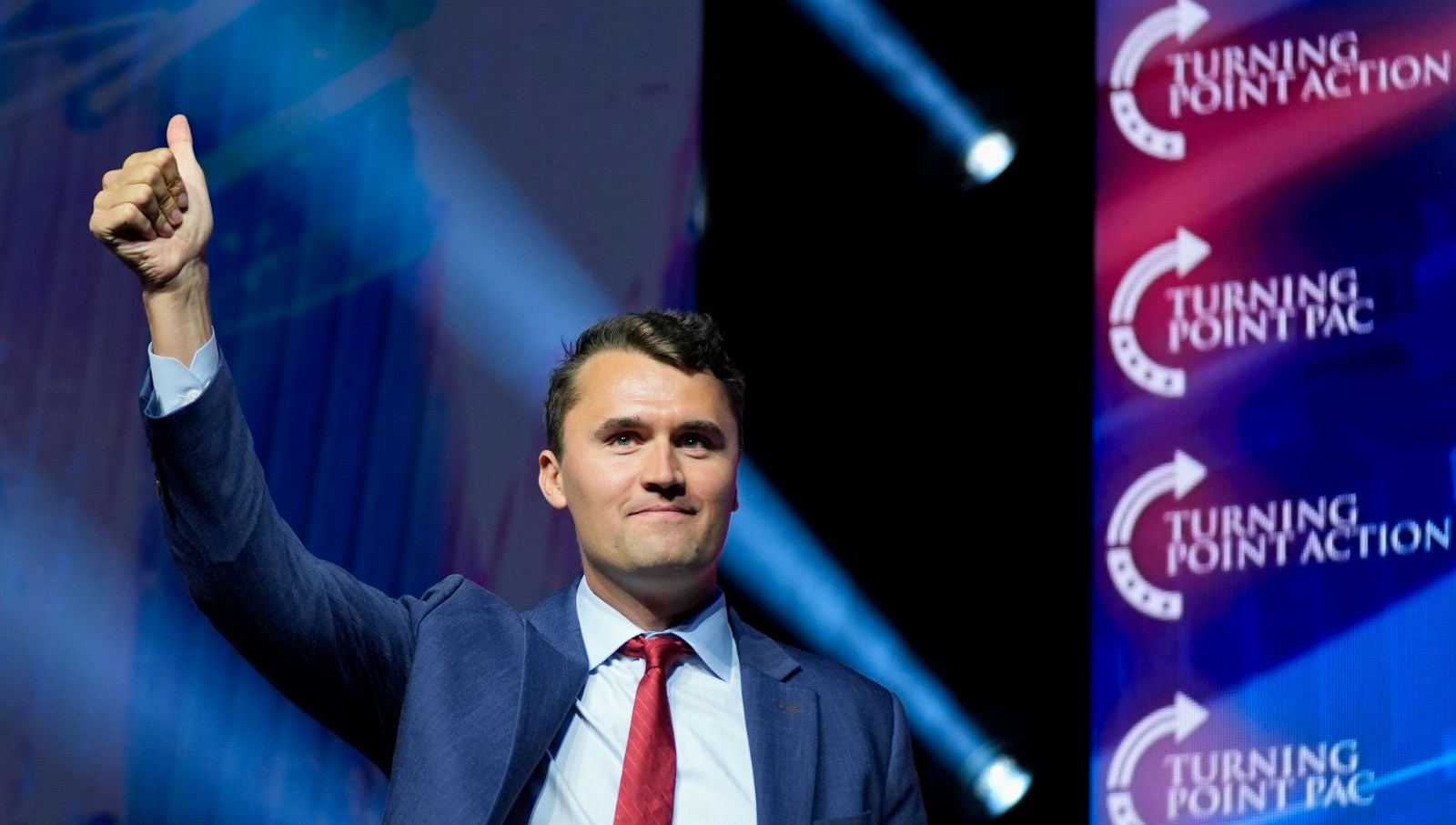 Trump destekçisi siyasi aktivist Charlie Kirk silahlı akına uğradı!