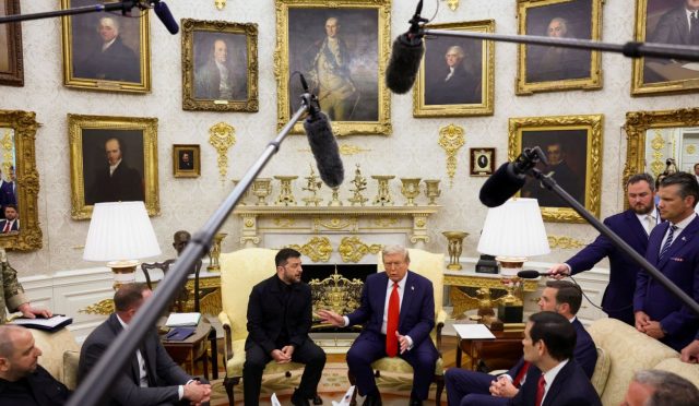 trump-oval-ofisi-altinla-doldurmus-oncesi-ve-sonrasi-dikkat-cekti-526Lz8cz.jpg