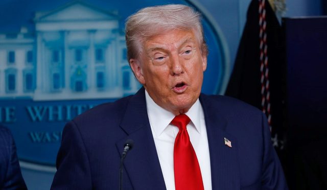 trumpa-yargi-soku-gumruk-vergilerinin-birden-fazla-maddelere-aykiri-5IK9RKaB.jpg