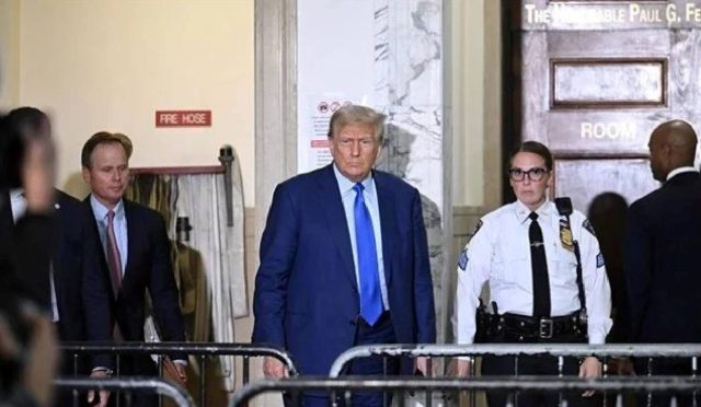 trumpi-sorusturan-eski-savciya-siyasi-eylem-sorusturmasi-fAy9XznO.jpg