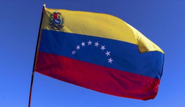venezuela-kolombiya-sonuna-15-bin-asker-konuslandiriyor-jCsNMnI8.jpg